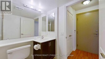 70 Town Centre Court in Toronto, ON - Building Photo