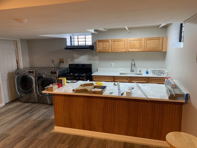 55 Wayland St, Unit B in Boston, MA - Foto de edificio - Building Photo