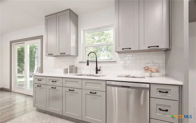 property at 529 Laurel Ln