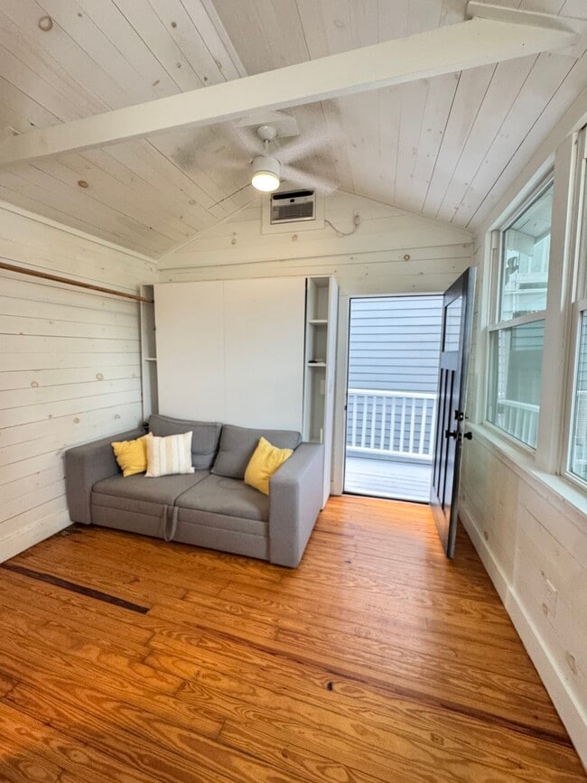 301 W 32nd St, Unit C in Savannah, GA - Building Photo - Building Photo