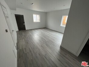 608 W Hillcrest Blvd, Unit 608 1/4 in Inglewood, CA - Building Photo - Building Photo