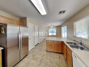 7024 W Rose Ln in Glendale, AZ - Building Photo - Building Photo