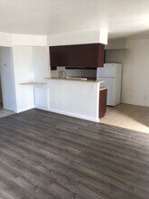 4741 Corsaire Ave-Unit -Unit 3/C in Las Vegas, NV - Building Photo - Building Photo