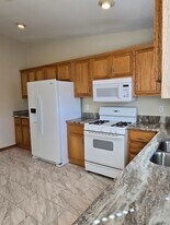 2584 Carriage Dr in Milliken, CO - Building Photo