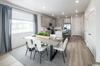 7349 S Olivine River Ln in West Jordan, UT - Building Photo - Building Photo