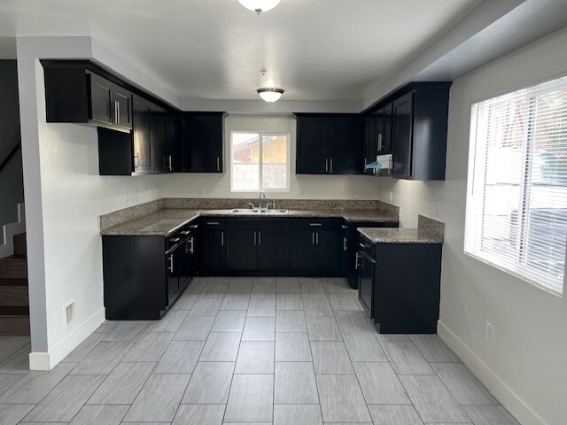 7838 S San Pedro St in Los Angeles, CA - Building Photo