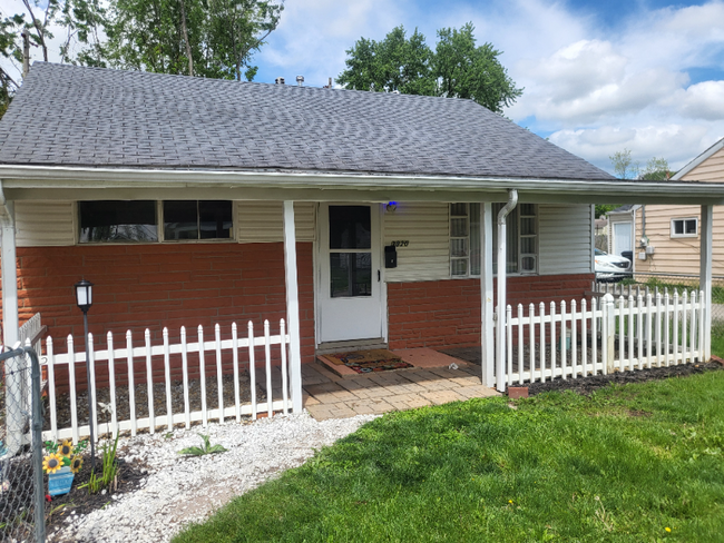 property at 3820 Kenard Ct