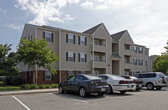 Longhill Grove in Williamsburg, VA - Foto de edificio - Building Photo