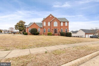 6910 Governors Grant Ln in Fredericksburg, VA - Building Photo - Building Photo