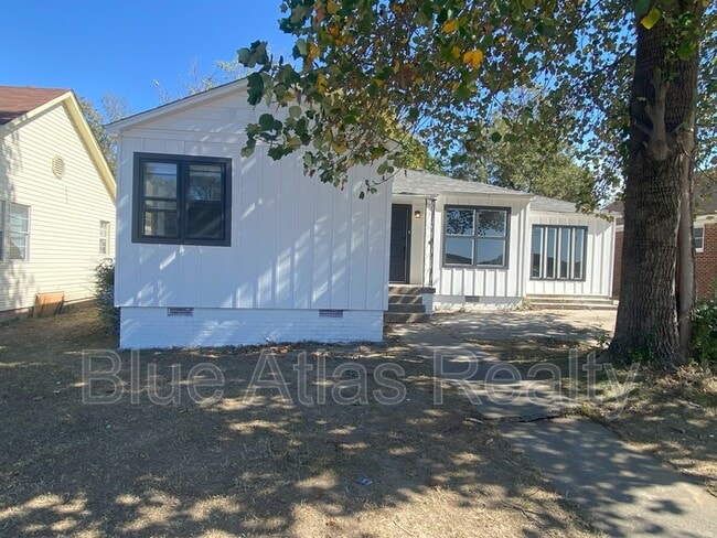 property at 1303 College St