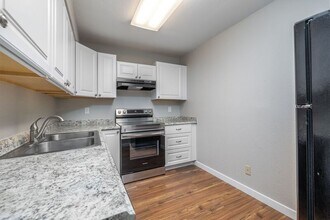 722 S Morain St in Kennewick, WA - Building Photo - Building Photo