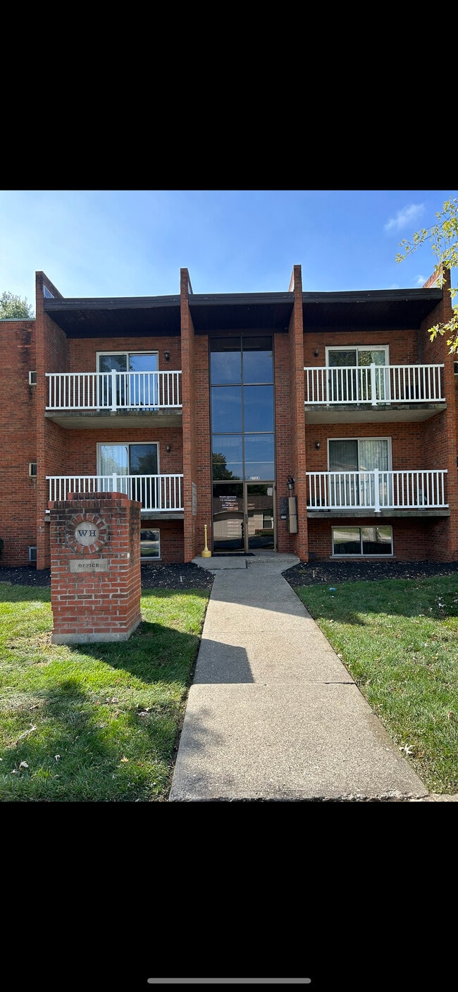Woodhill Apartments in Crescent Springs, KY