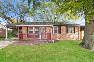 1955 Hungerford Dr in Florissant, MO - Building Photo
