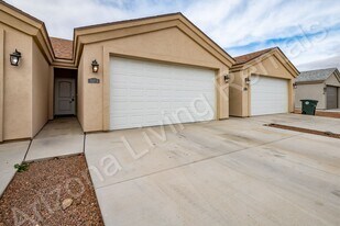 3527 N Pearl St in Kingman, AZ - Building Photo