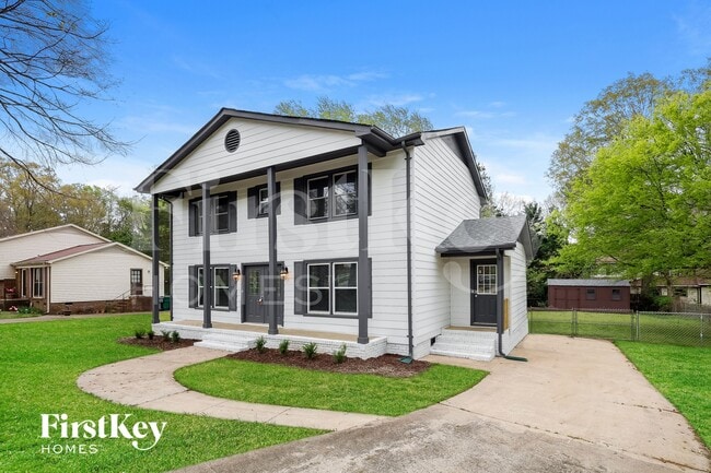 2816 Scarlet Cir in Charlotte, NC - Foto de edificio - Building Photo