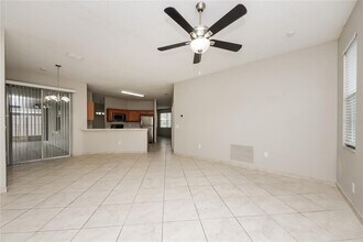 710 Paris Dr in Kissimmee, FL - Building Photo - Building Photo