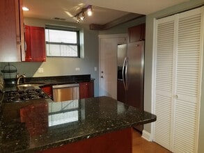 1702 W Summerdale Ave, Unit G in Chicago, IL - Building Photo - Building Photo