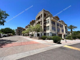 7291 N Scottsdale Rd in Paradise Valley, AZ - Building Photo