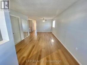 55 Athabaska Rd in Barrie, ON - Building Photo - Building Photo