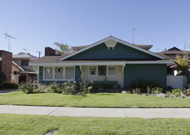 6701 Rhodes Ave in North Hollywood, CA - Building Photo - Building Photo