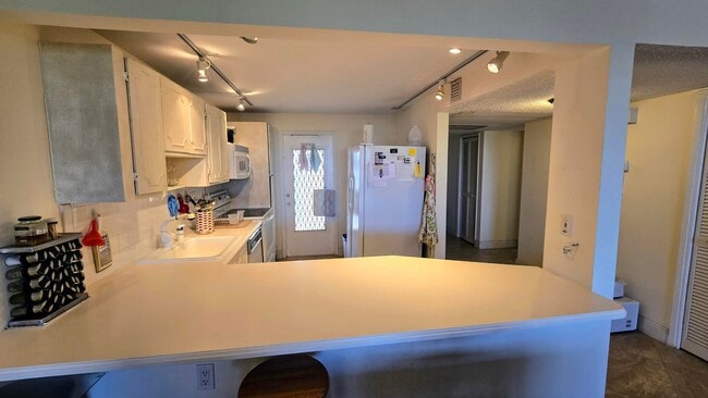 property at 3100 N Course Ln