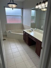 5120 SW 159th Ave in Miami, FL - Building Photo - Building Photo