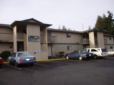 Fircrest Apartments in Mount Vernon, WA - Building Photo