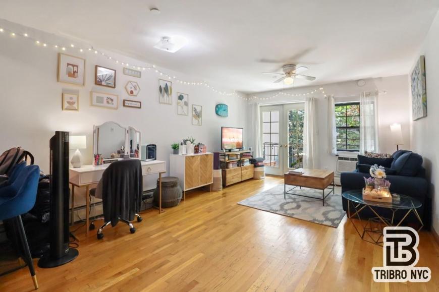 346 E 22nd St in Brooklyn, NY - Building Photo