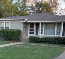 3007 47th St in Lubbock, TX - Building Photo
