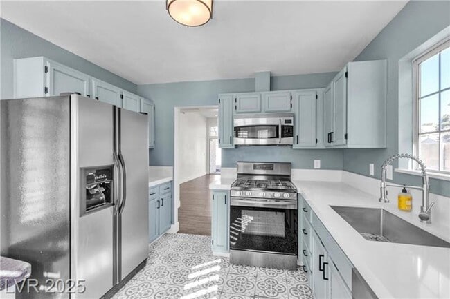 7608 Sea Wind Dr in Las Vegas, NV - Building Photo - Building Photo