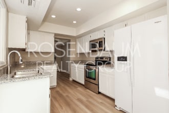 7653 E Vista Dr in Scottsdale, AZ - Building Photo - Building Photo
