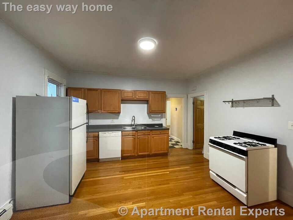 578 Main St in Medford, MA - Building Photo