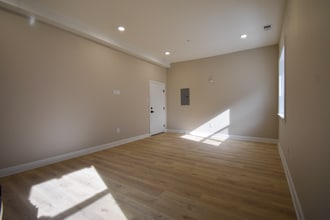 1030 N 48th St in Philadelphia, PA - Building Photo - Building Photo