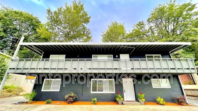 10417 Aqua Way S in Seattle, WA - Building Photo - Building Photo