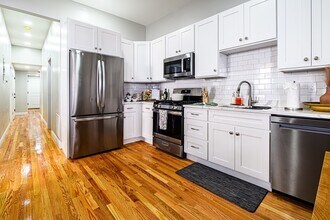 30 Chestnut Ave in Boston, MA - Building Photo - Building Photo
