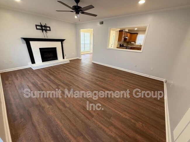 1528 St Dunstans Rd in Lithonia, GA - Building Photo - Building Photo