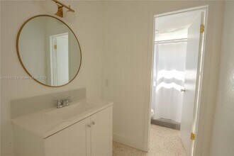 4351 NW 5th St-Unit -4351 in Miami, FL - Building Photo - Building Photo