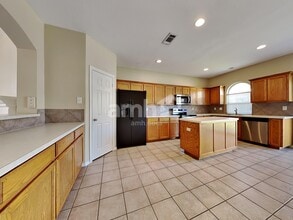 2673 Silver Hill Dr in Fort Worth, TX - Foto de edificio - Building Photo