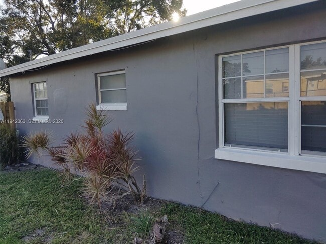 304 NW 6th Ave in Boynton Beach, FL - Building Photo - Building Photo