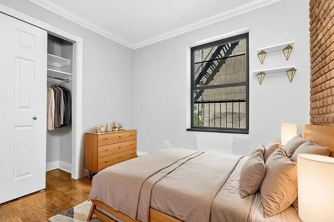 410 E 13th St in New York, NY - Building Photo - Building Photo