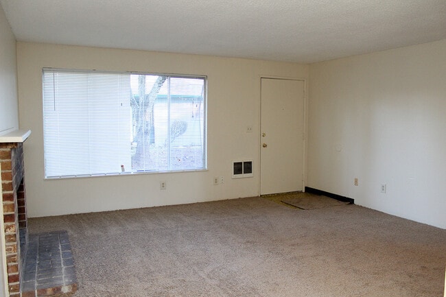 17871-17883 SE Division in Portland, OR - Building Photo - Building Photo