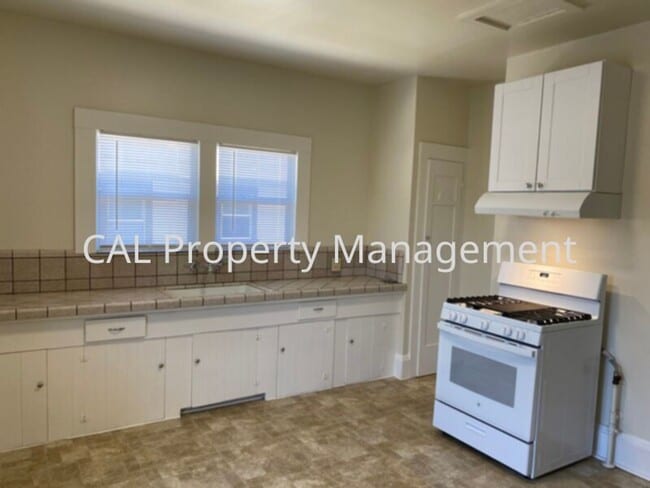 34 Winham St in Salinas, CA - Building Photo - Building Photo