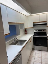 12601 SW 13th St in Pembroke Pines, FL - Building Photo - Building Photo