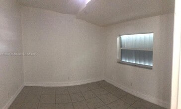 2830 Monroe St in Hollywood, FL - Foto de edificio - Building Photo
