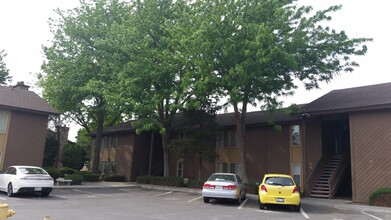 Cedars Apartments in Kennewick, WA - Foto de edificio - Interior Photo