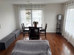 124 S 15th Ave, Unit 2 Bed, 1 Bath in Manville, NJ - Building Photo - Building Photo