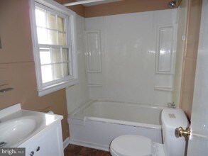 203 Cloud St-Unit -3 in Front Royal, VA - Building Photo - Building Photo