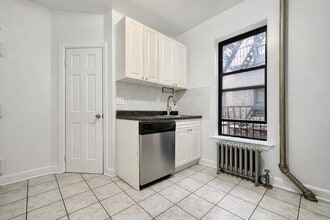401 E 68th St, Unit 4F in New York, NY - Foto de edificio - Building Photo