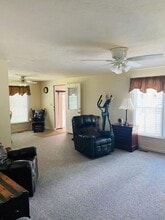 38 Russell Rd in Mashpee, MA - Building Photo - Building Photo