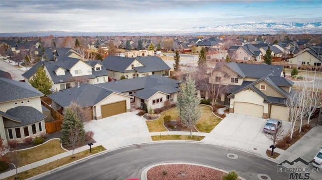 property at 5320 N Red Hills Pl
